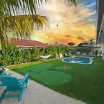 Breezy Oasis With Pooltable, Heated Pool, Golf & Gazeebo L29